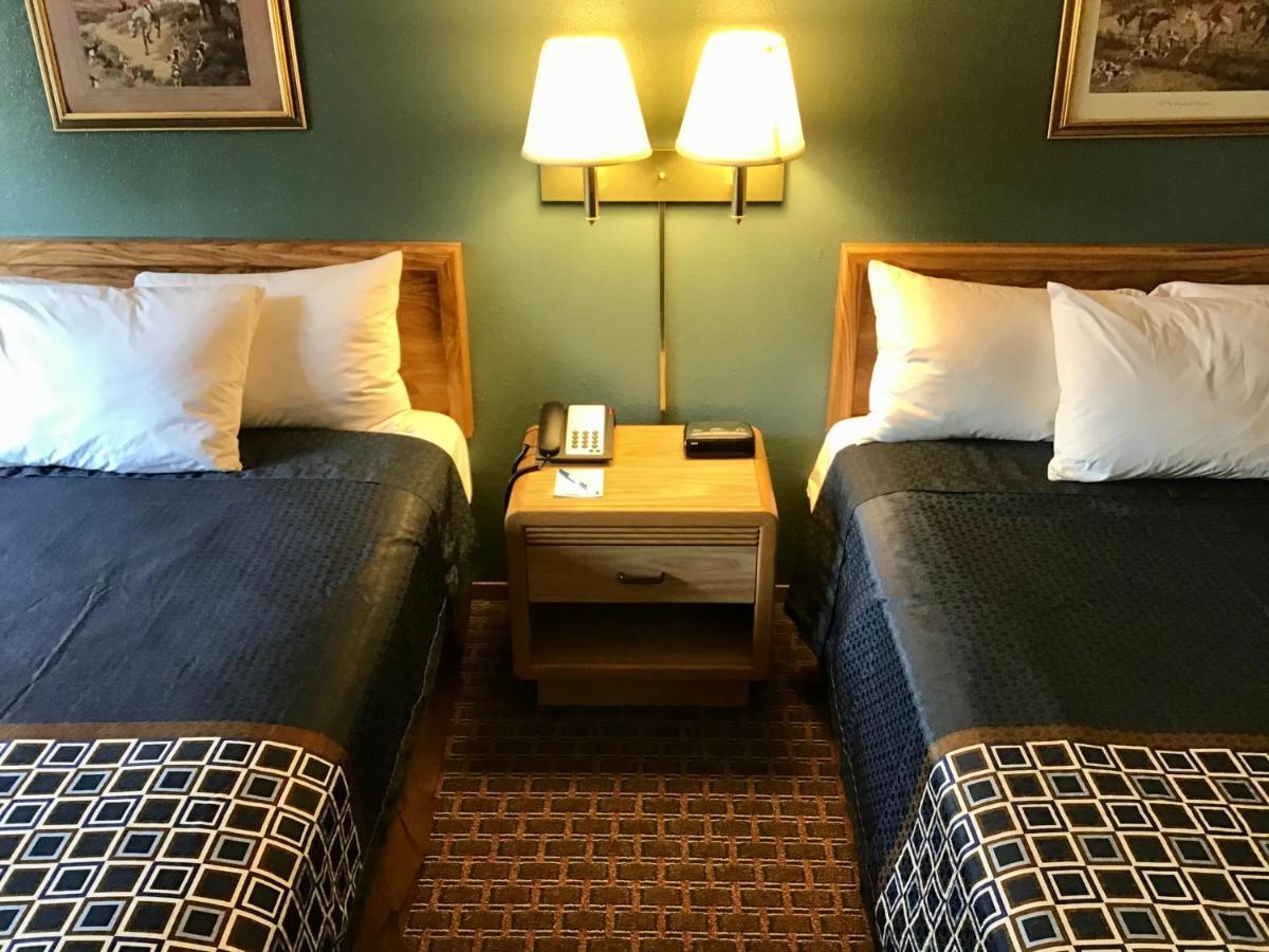 Travelodge By Wyndham Worland Esterno foto