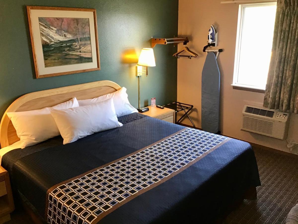 Travelodge By Wyndham Worland Esterno foto