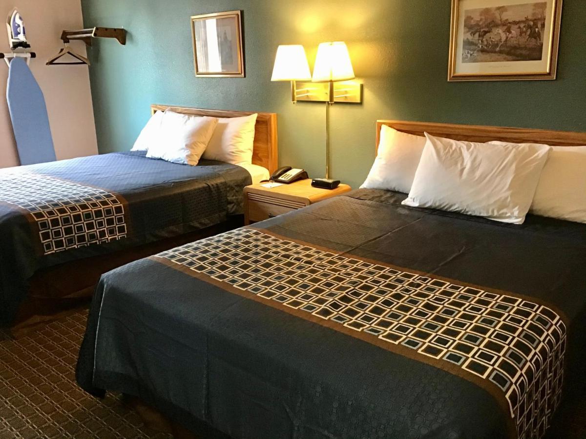 Travelodge By Wyndham Worland Esterno foto