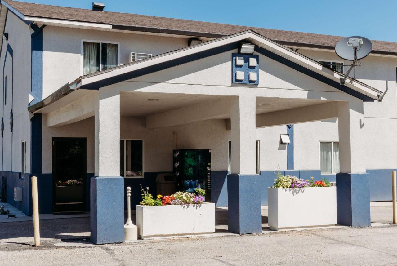 Travelodge By Wyndham Worland Esterno foto
