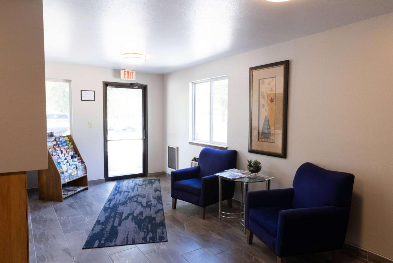 Travelodge By Wyndham Worland Esterno foto